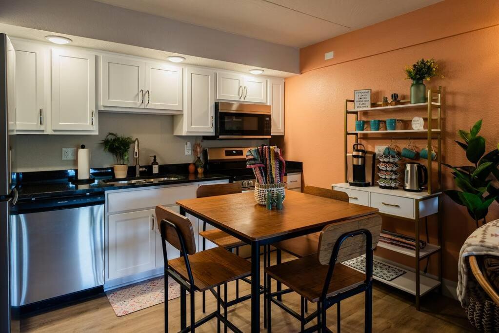 Pet Friendly Boho Condo With Pool--Fitness Center--Next To The Branson Landing--Close To Convention Center And Kanakuk Zewnętrze zdjęcie