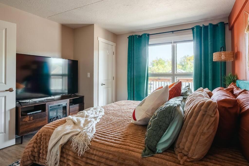 Pet Friendly Boho Condo With Pool--Fitness Center--Next To The Branson Landing--Close To Convention Center And Kanakuk Zewnętrze zdjęcie