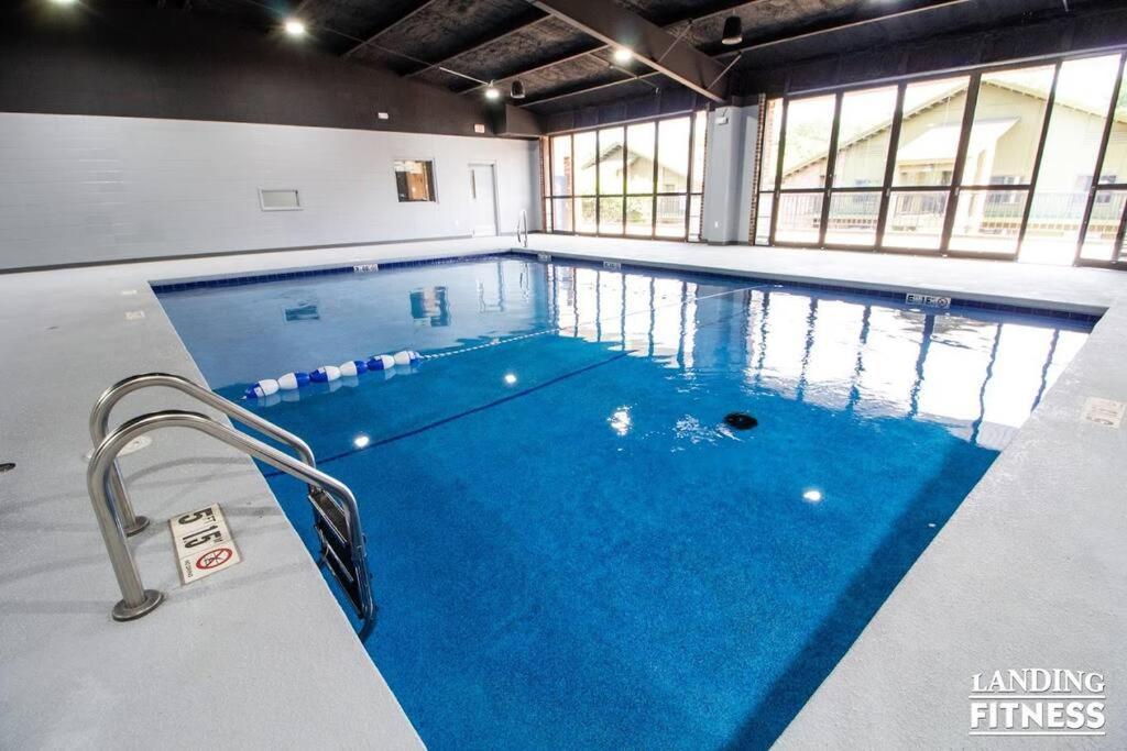 Pet Friendly Boho Condo With Pool--Fitness Center--Next To The Branson Landing--Close To Convention Center And Kanakuk Zewnętrze zdjęcie