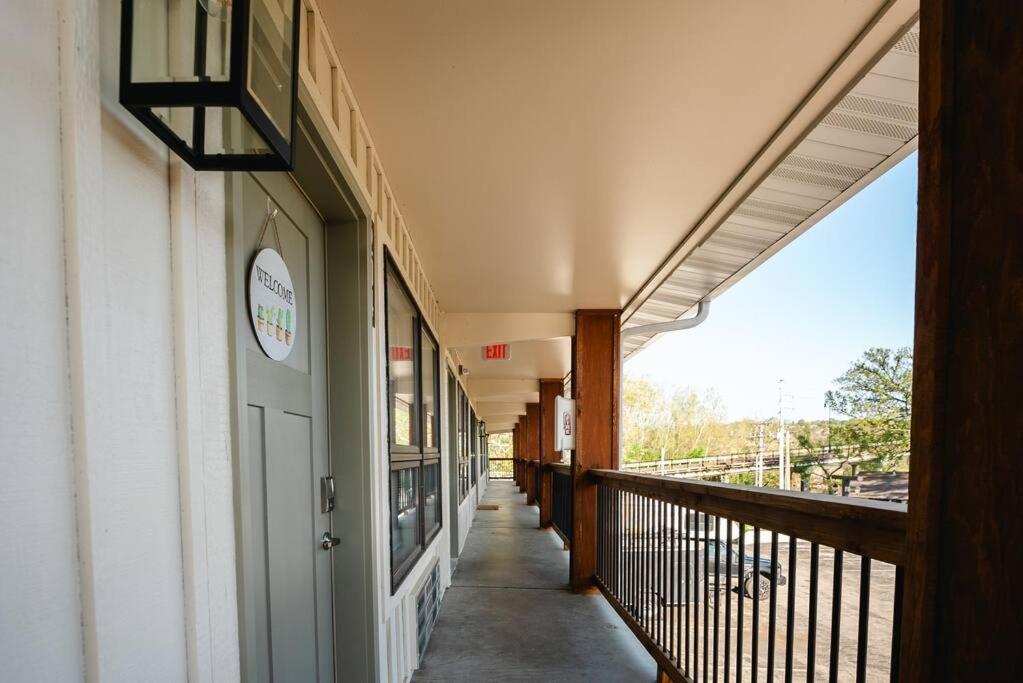 Pet Friendly Boho Condo With Pool--Fitness Center--Next To The Branson Landing--Close To Convention Center And Kanakuk Zewnętrze zdjęcie